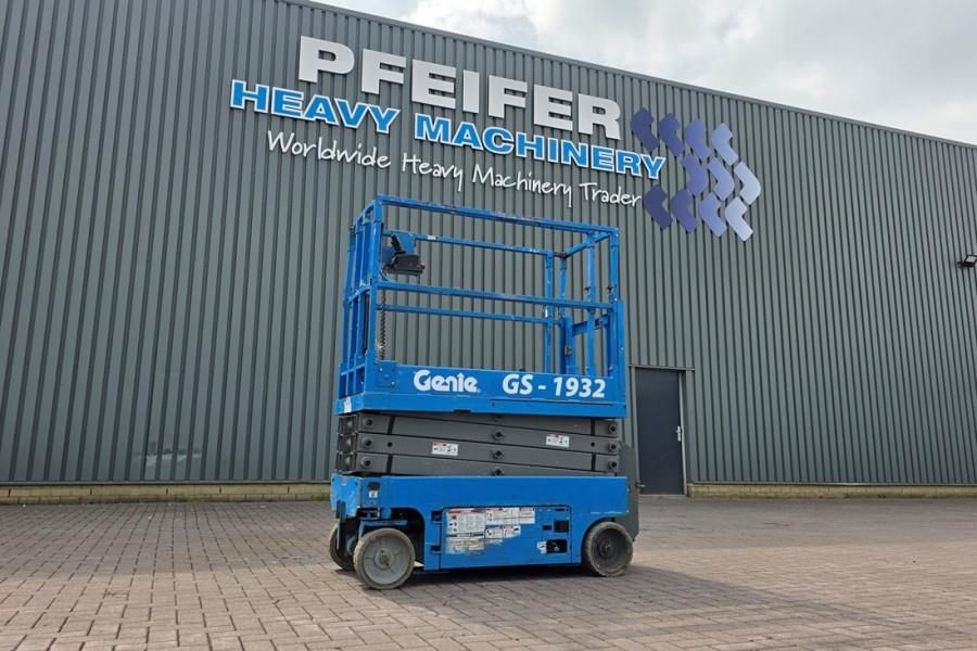 Genie GS1932 Electric, Working Height 7.8 m, 227kg Capac
