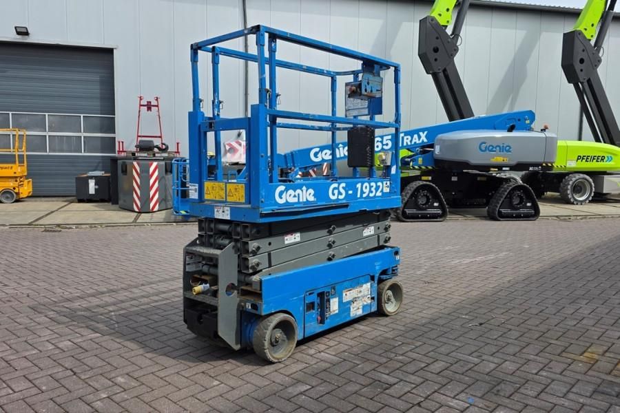 Genie GS1932 Electric, Working Height 7.8 m, 227kg Capac