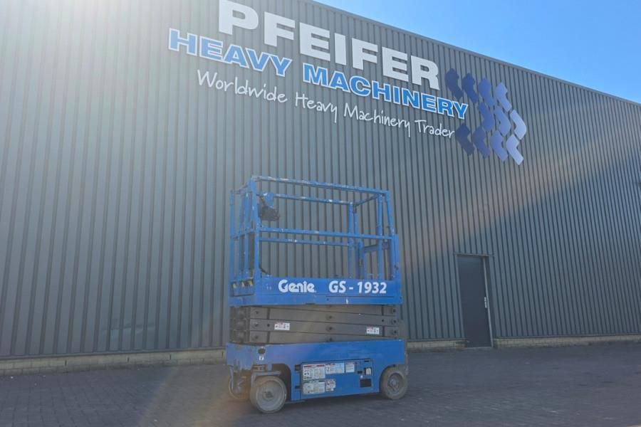 Genie GS1932 Electric, Working Height 7.8 m, 227kg Capac