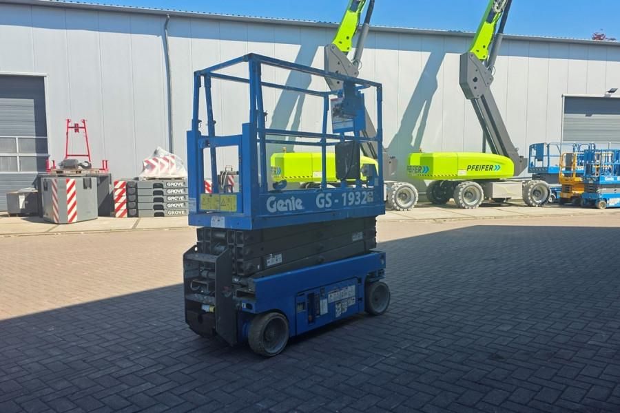 Genie GS1932 Electric, Working Height 7.8 m, 227kg Capac
