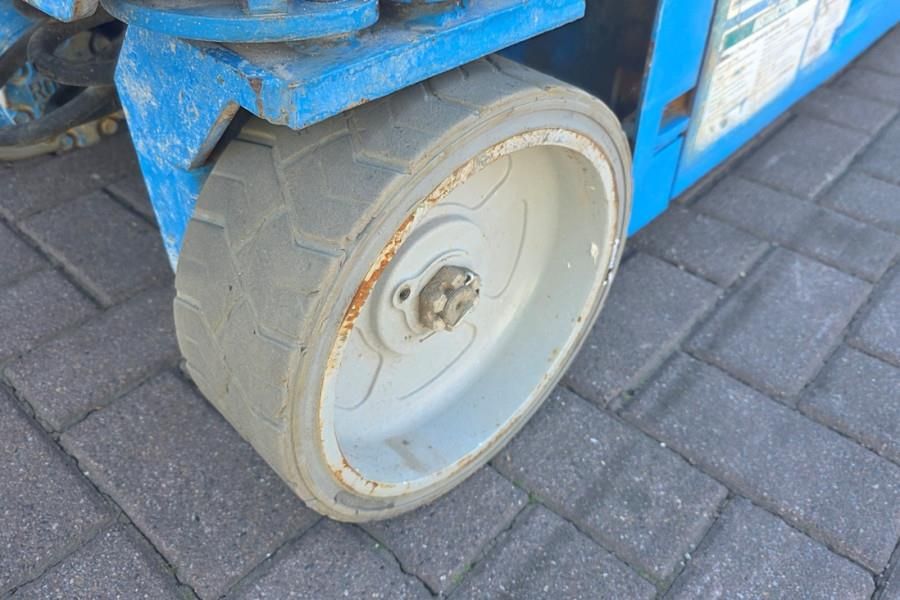 Genie GS1932 Electric, Working Height 7.8 m, 227kg Capac
