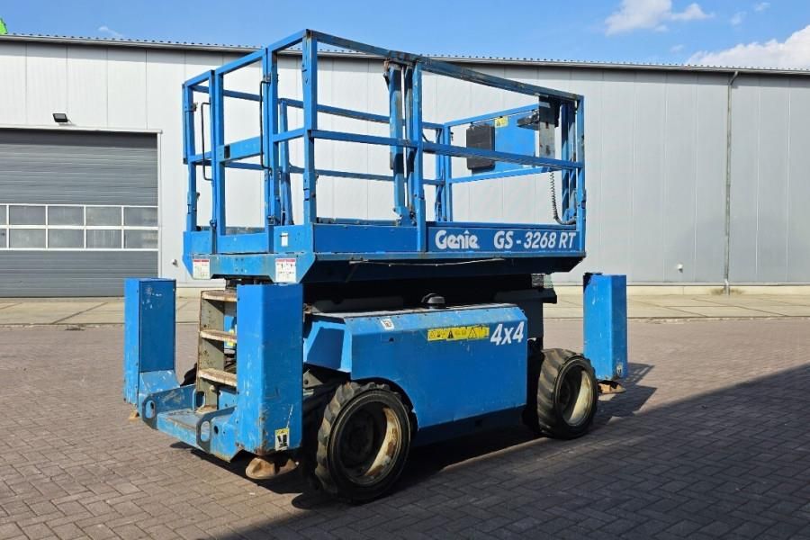 Genie GS3268 Diesel, 12m Working Height, 454kg Capacity,