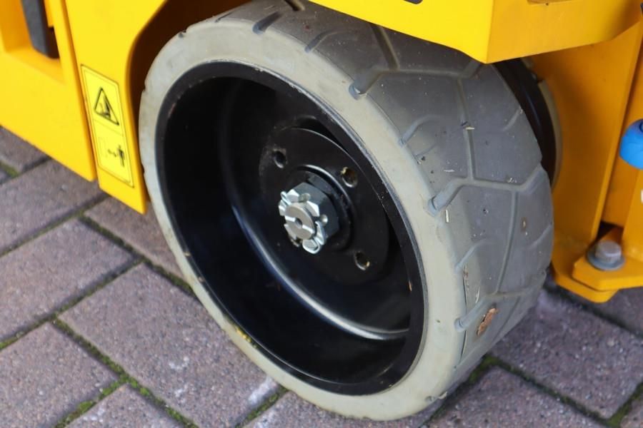 JCB S1930E Valid inspection, 8m Working Height, 230kg