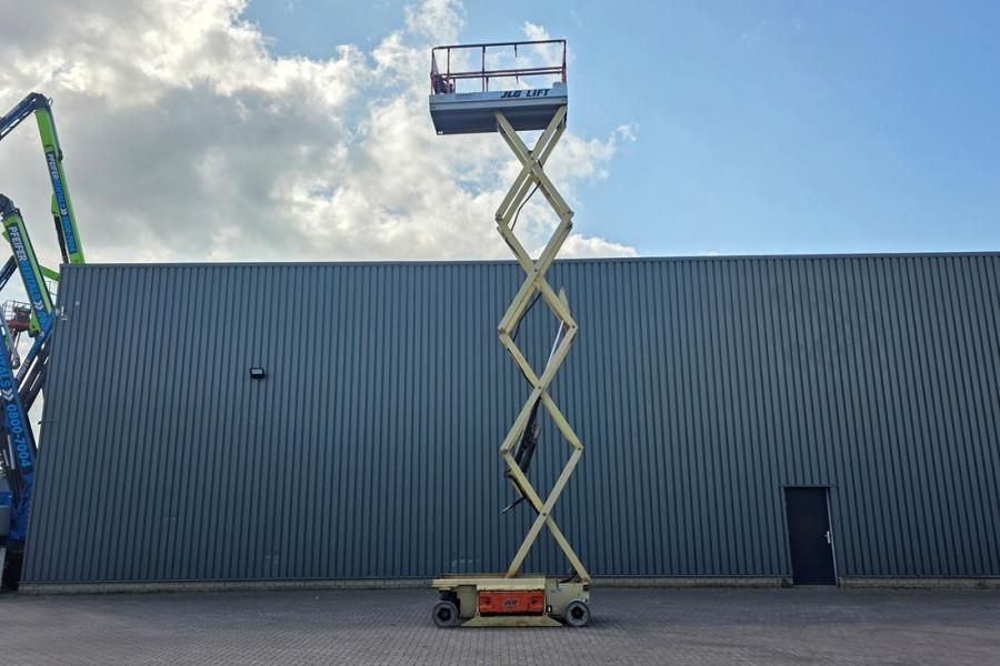 JLG 3246ES Electric, 11.7m Working Height, 320kg Capac