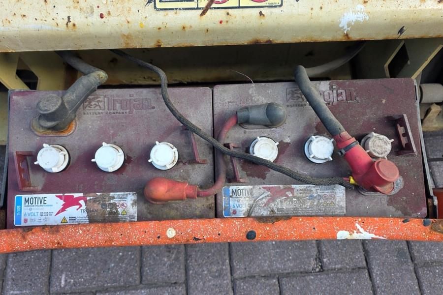 JLG 3246ES Electric, 11.7m Working Height, 320kg Capac
