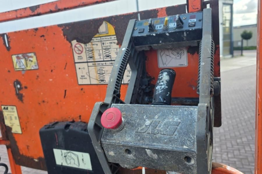 JLG 3246ES Electric, 11.7m Working Height, 320kg Capac