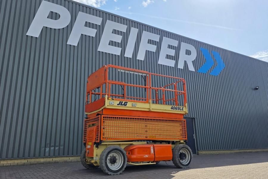 JLG 4069LE Electric, 14.2m Working Height, 360kg Capac