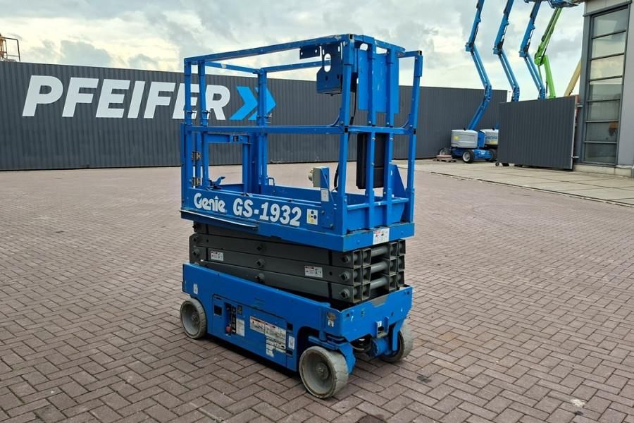 Genie GS1932 Electric, Batteries 10-2025, Working Height