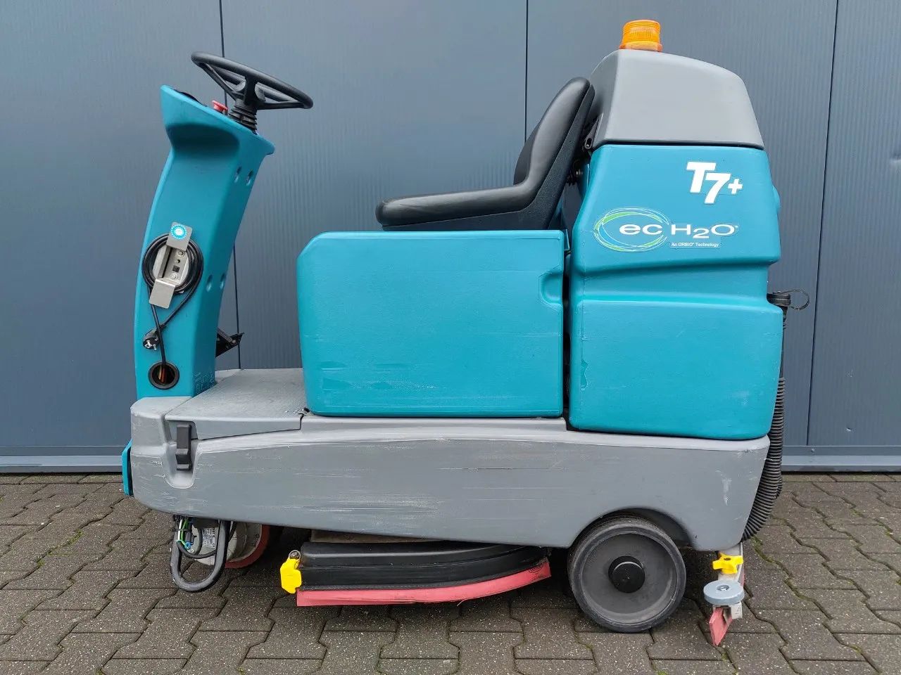 Tennant T7+