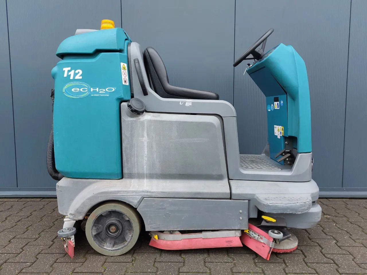 Tennant T12