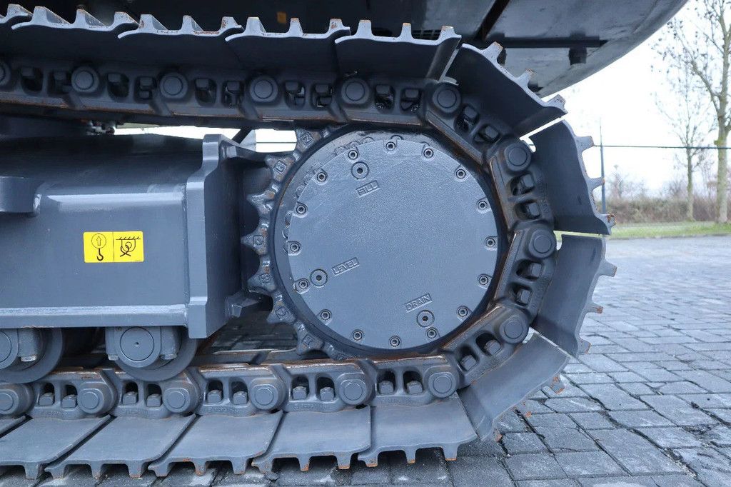 XCMG XE260E | ROTOTILT R8 | CE | CUMMINS STAGE V | WARRANTY