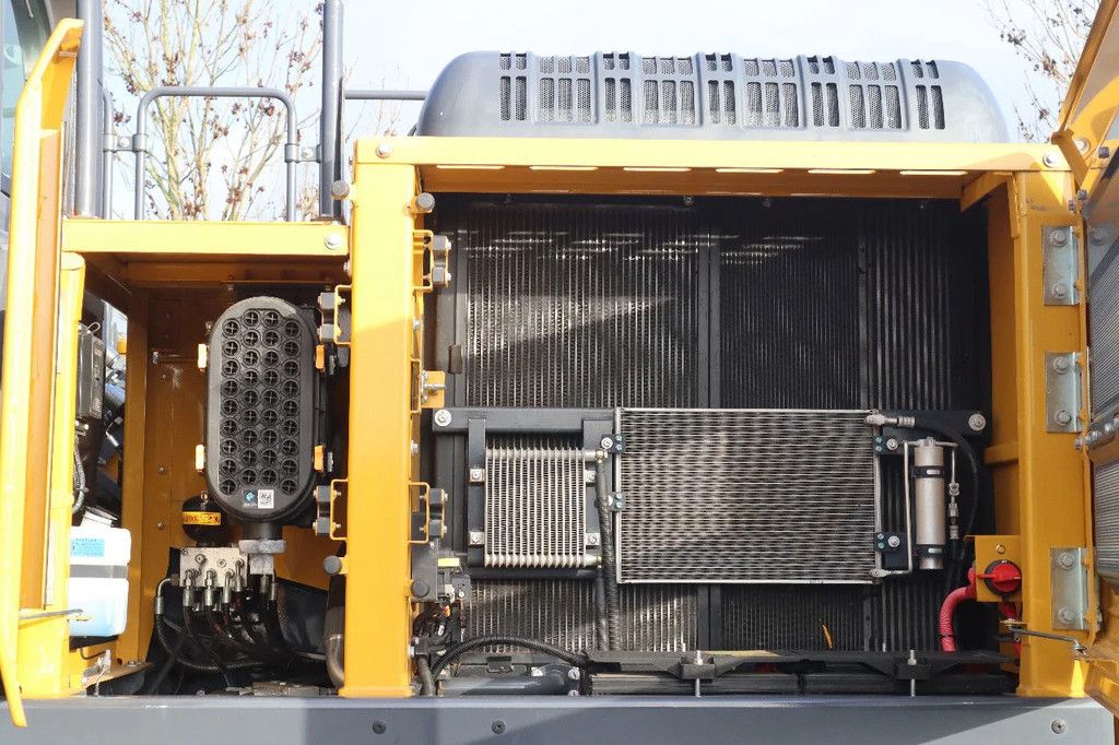 XCMG XE300E | CE | CUMMINS STAGE V | HAMMER / SHEAR