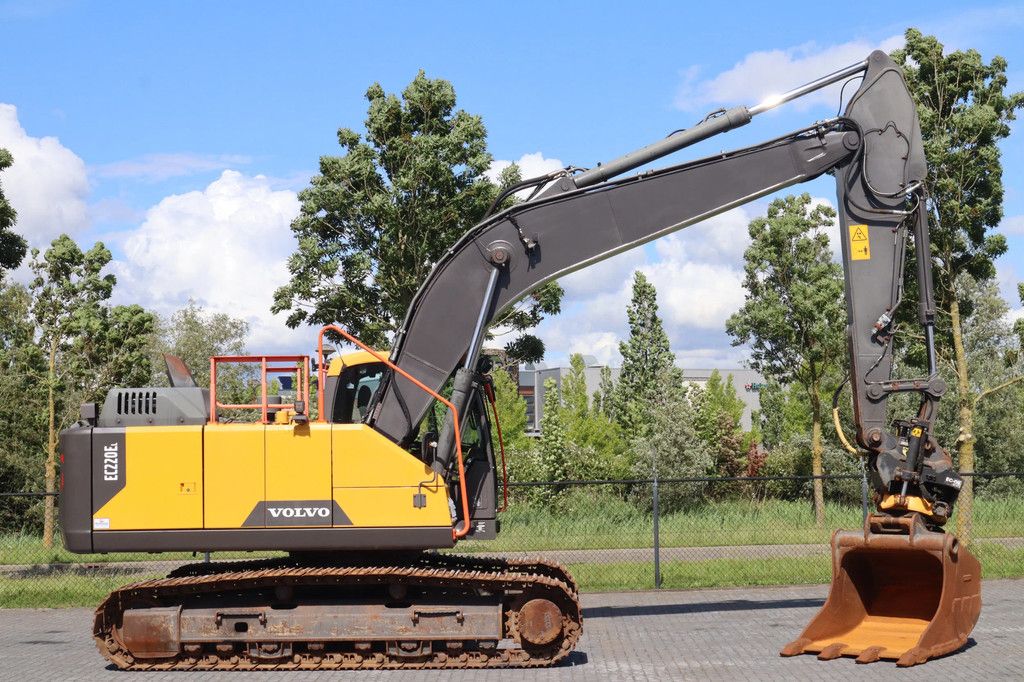 Volvo EC220EL | EC 220 EL | TILT ROTATOR | BUCKET