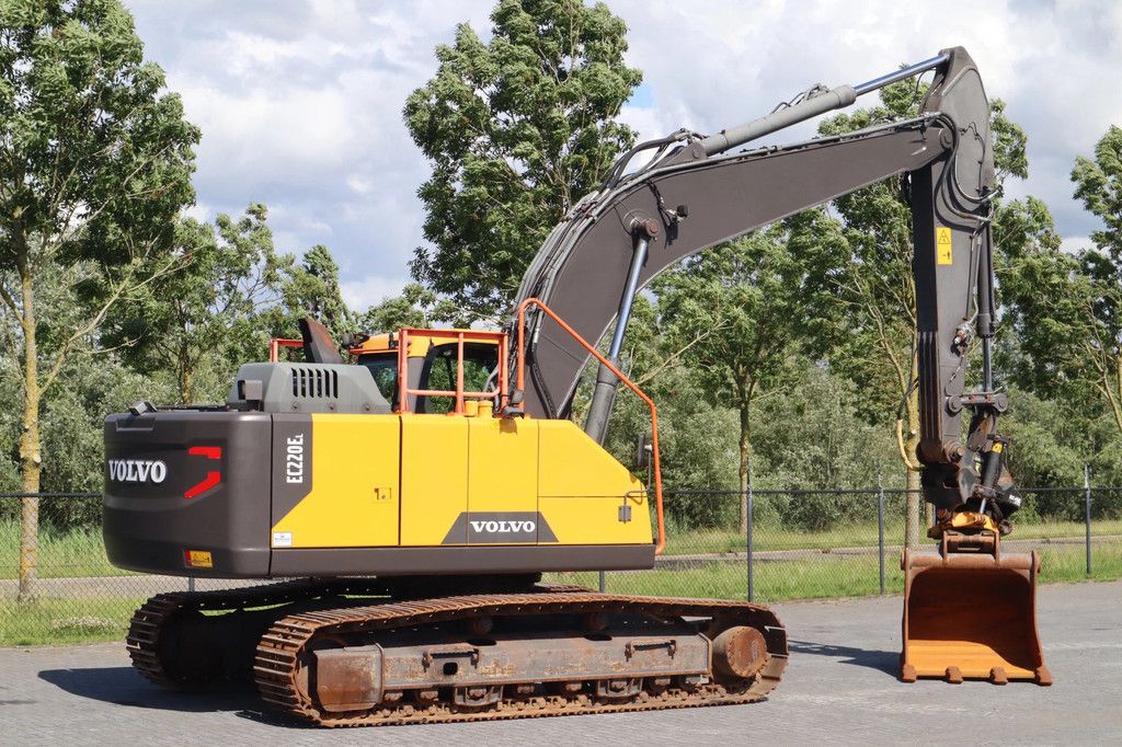 Volvo EC220EL | EC 220 EL | TILT ROTATOR | BUCKET