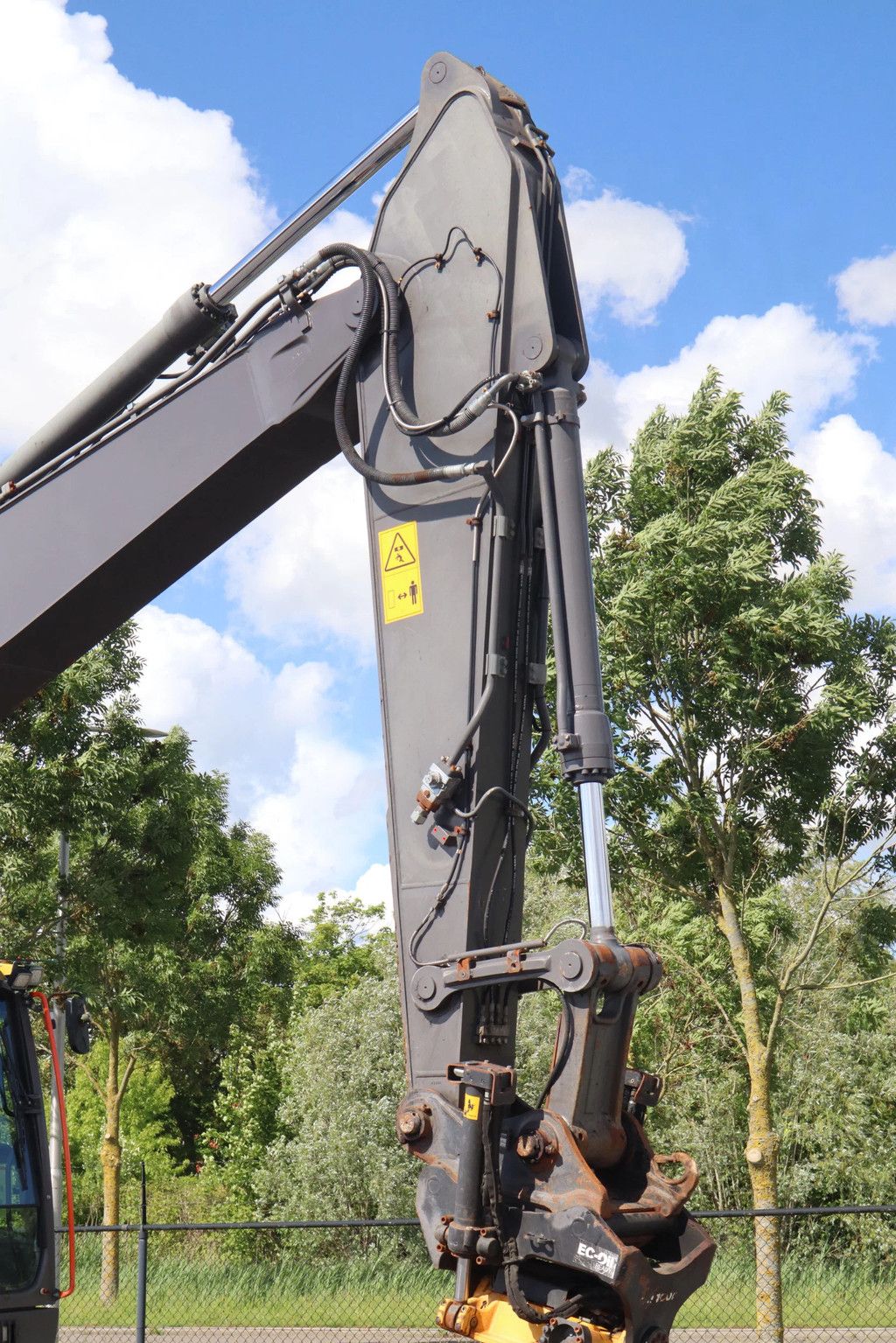 Volvo EC220EL | EC 220 EL | TILT ROTATOR | BUCKET