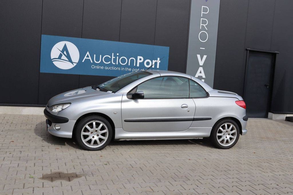 Pkw Peugeot 206CC Benzin 109 PS 2002
