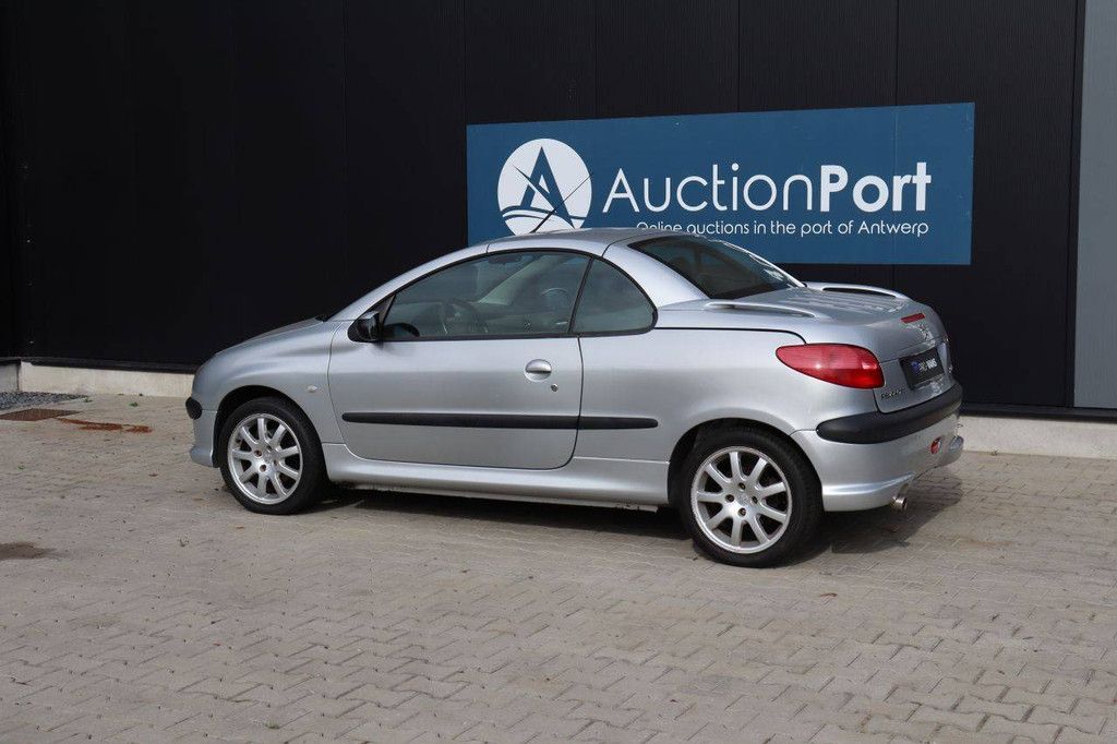 Pkw Peugeot 206CC Benzin 109 PS 2002