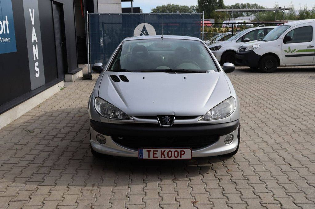 Pkw Peugeot 206CC Benzin 109 PS 2002