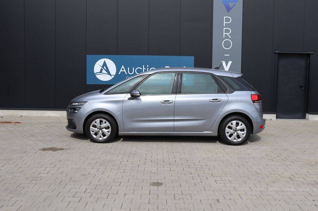 Pkw Citroen C4 Spacetourer Benzin 131 PS 2020
