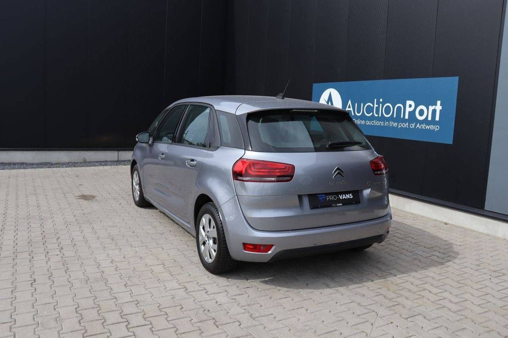 Pkw Citroen C4 Spacetourer Benzin 131 PS 2020