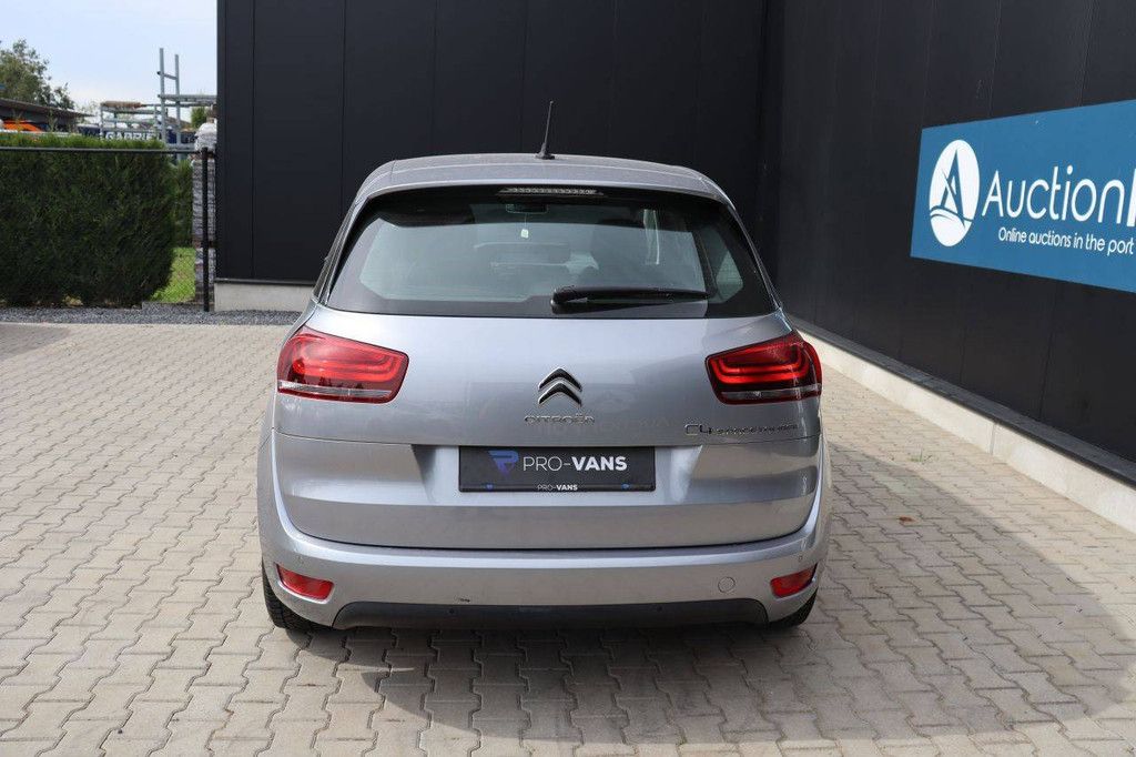 Pkw Citroen C4 Spacetourer Benzin 131 PS 2020