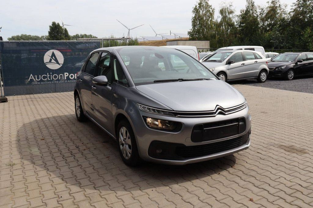 Pkw Citroen C4 Spacetourer Benzin 131 PS 2020