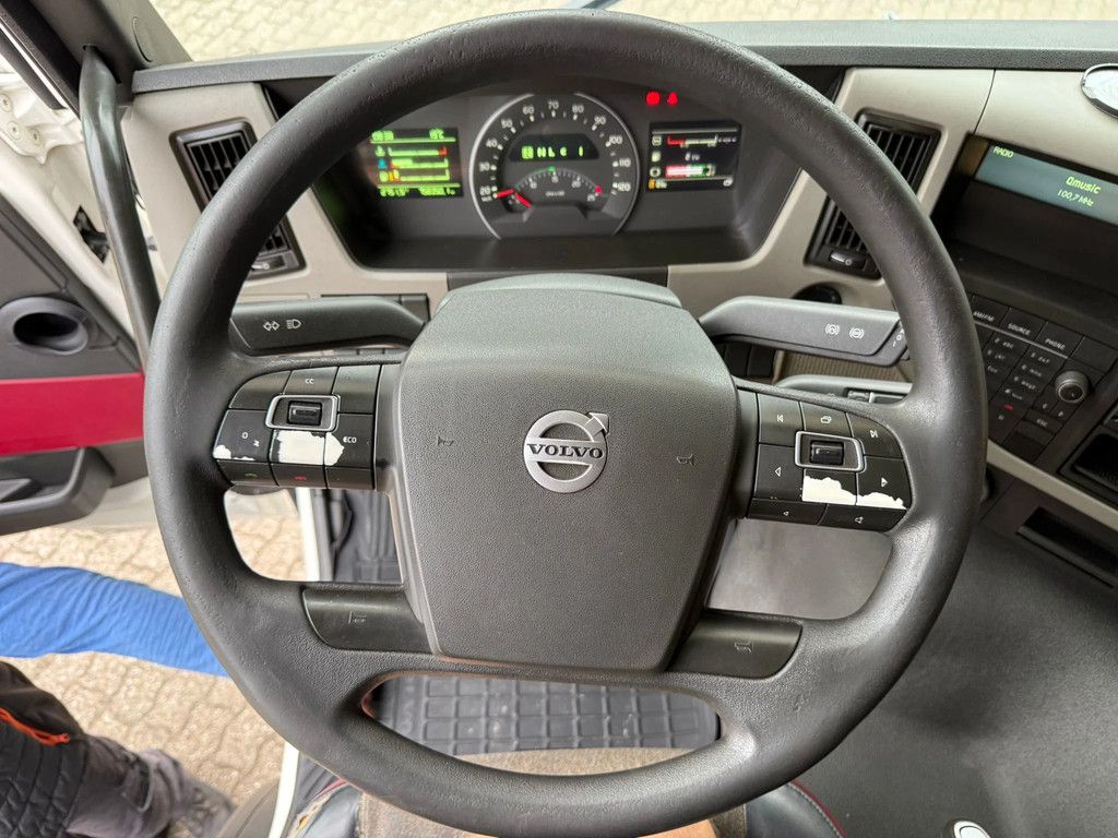 Volvo FM 330 4X2 NL Truck