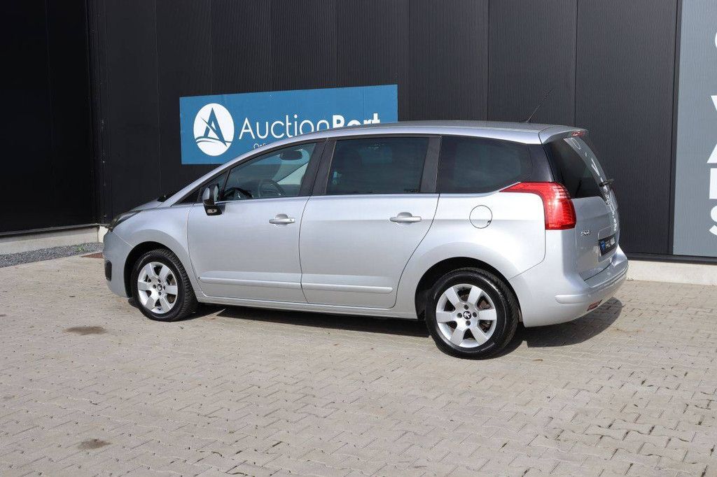 Peugeot 5008 Schrägheck Kombi Diesel 120 PS