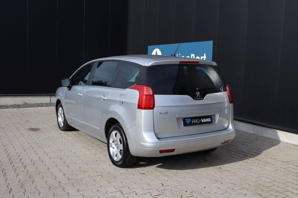 Peugeot 5008 Schrägheck Kombi Diesel 120 PS