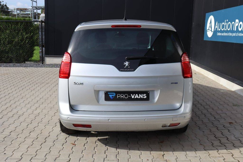 Peugeot 5008 Schrägheck Kombi Diesel 120 PS