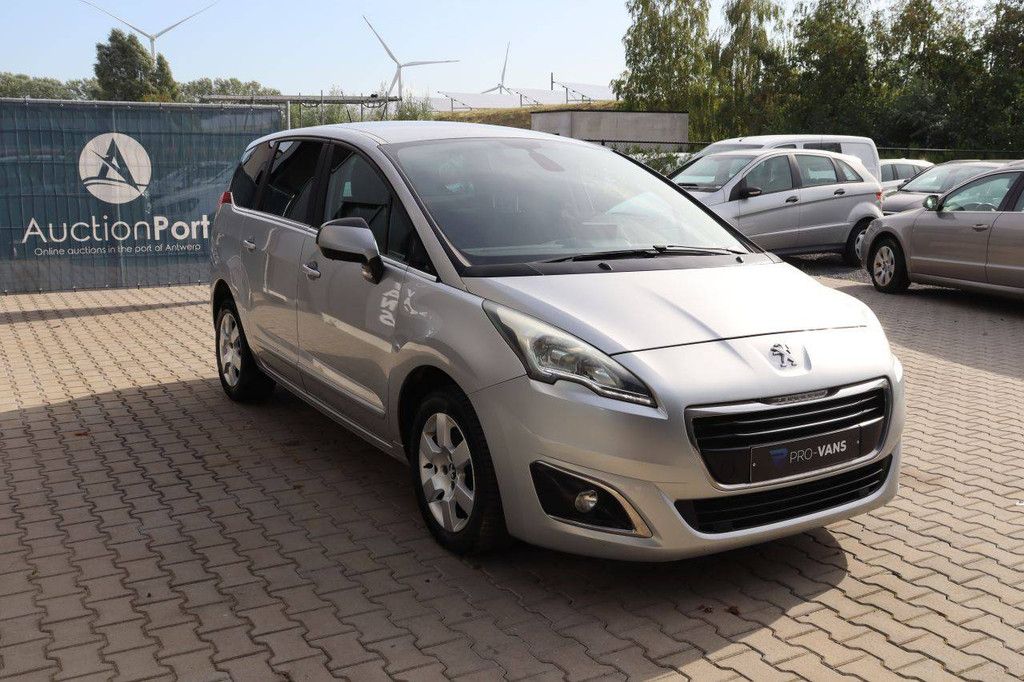Peugeot 5008 Schrägheck Kombi Diesel 120 PS