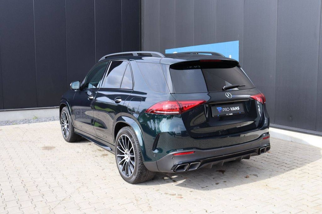 SUV Mercedes-Benz GLE Hybrid mit AMG Paket – Panoramadach