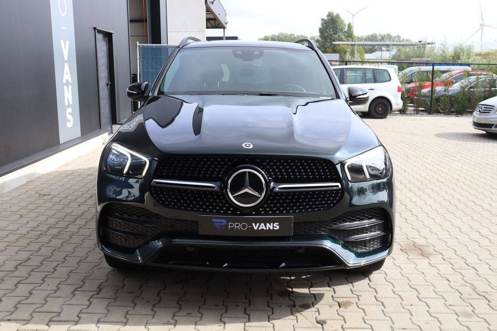 SUV Mercedes-Benz GLE Hybrid mit AMG Paket – Panoramadach