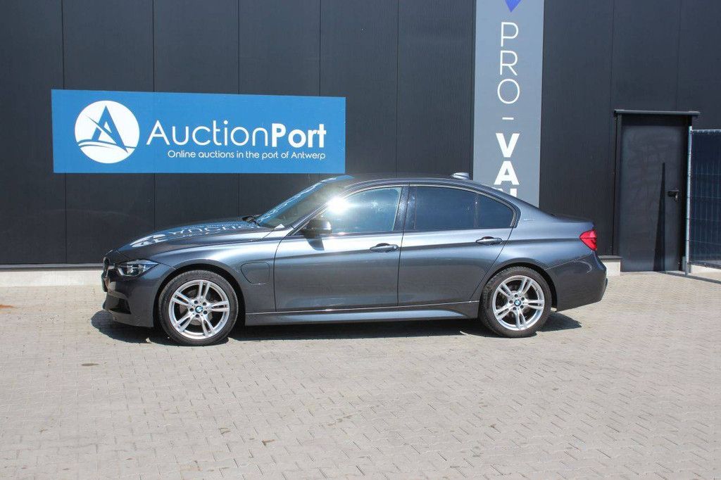 Passenger car BMW 330e Hybrid 183hp (Margin)