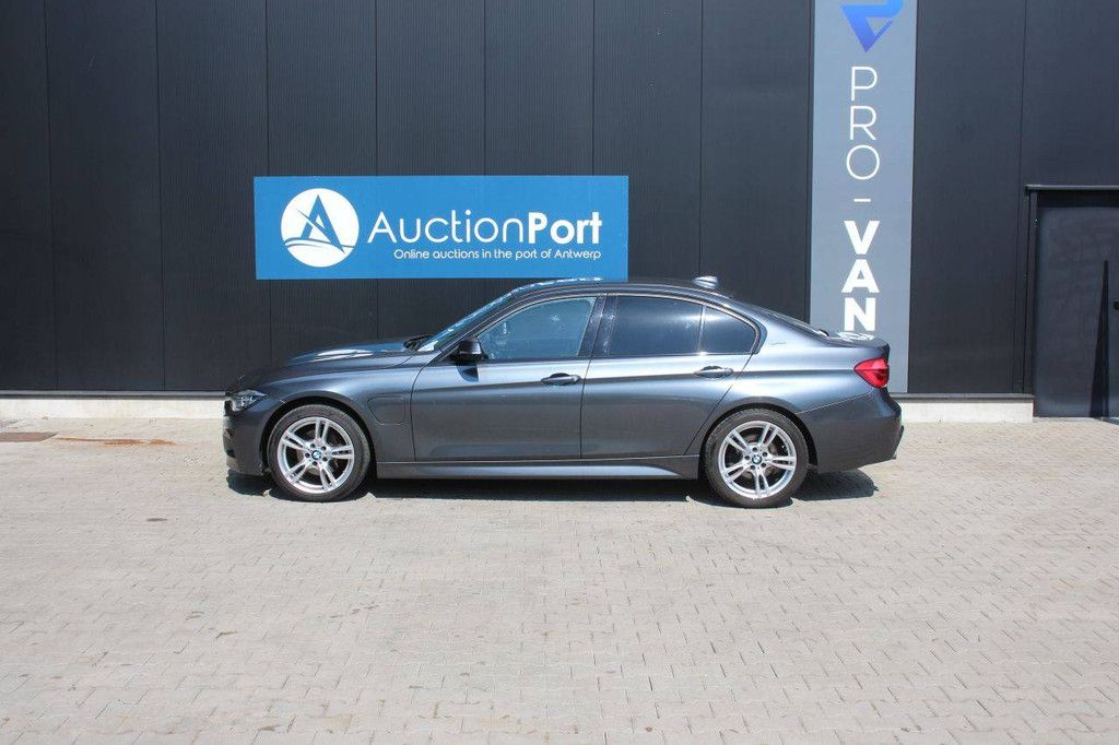 Passenger car BMW 330e Hybrid 183hp (Margin)