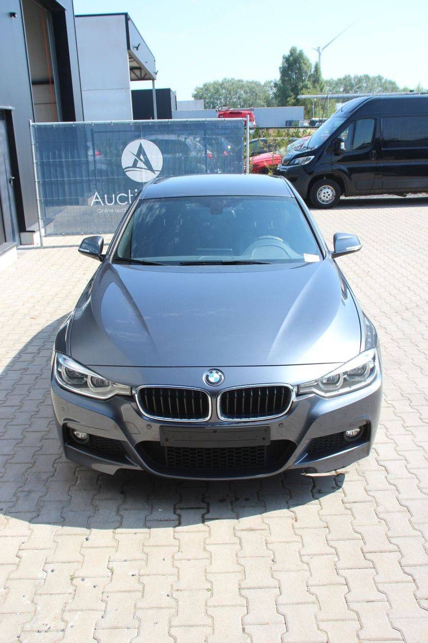 Passenger car BMW 330e Hybrid 183hp (Margin)