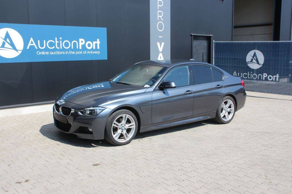 Passenger car BMW 330e Hybrid 183hp (Margin)
