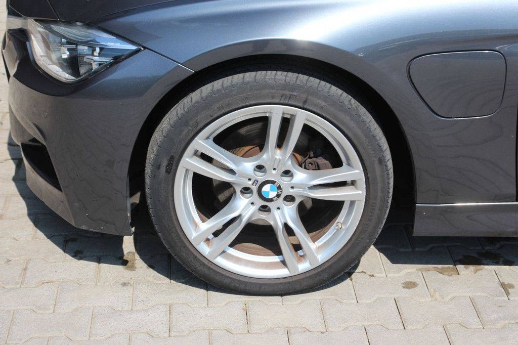 Passenger car BMW 330e Hybrid 183hp (Margin)