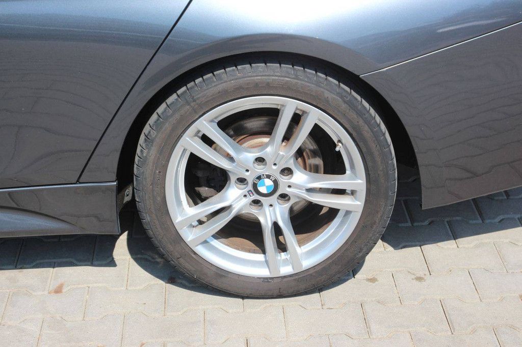 Passenger car BMW 330e Hybrid 183hp (Margin)