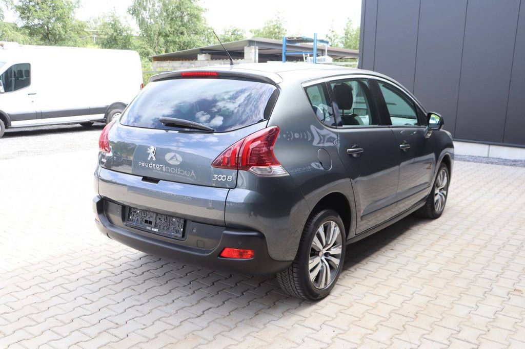 Pkw Peugeot 3008 Benzin 130 PS 2016 (Margin)