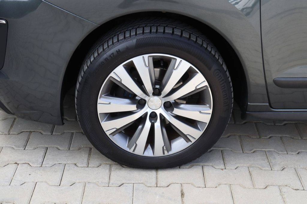 Pkw Peugeot 3008 Benzin 130 PS 2016 (Margin)