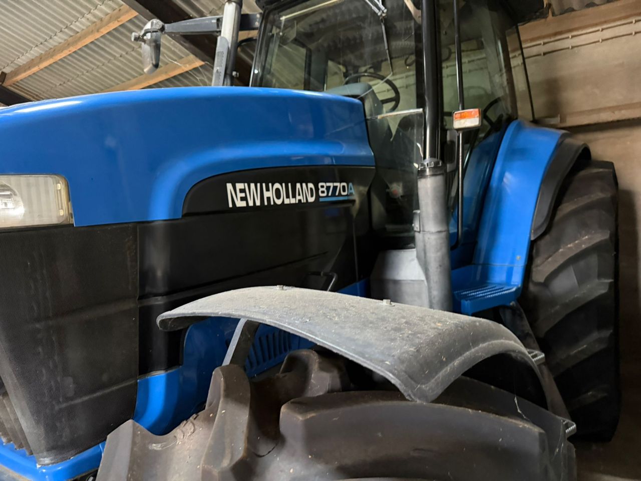 Komt binnen! New Holland 8770A