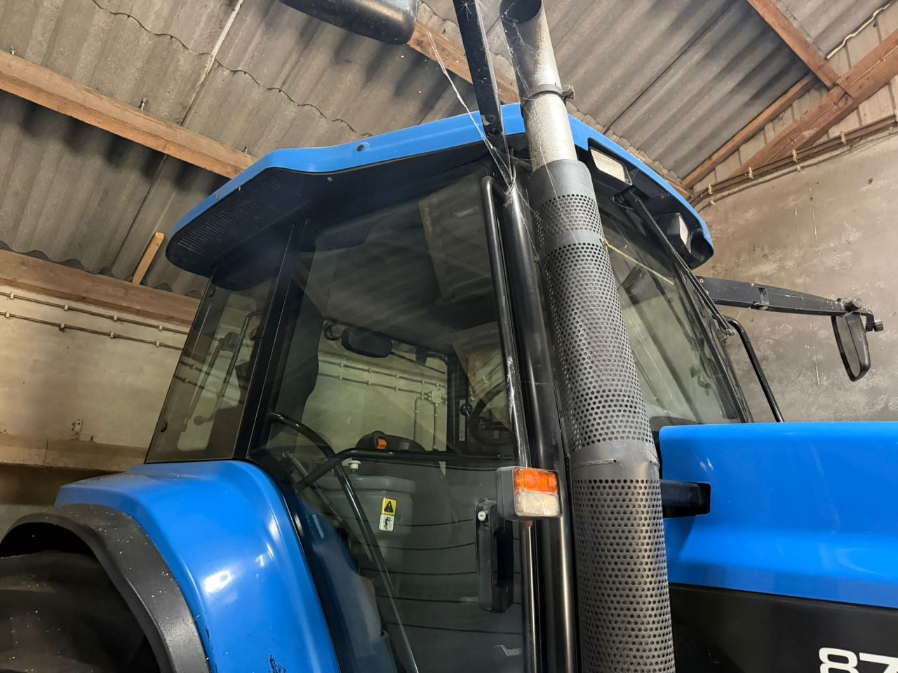 Komt binnen! New Holland 8770A