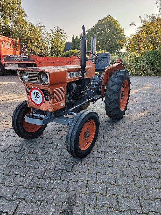 Kubota L245