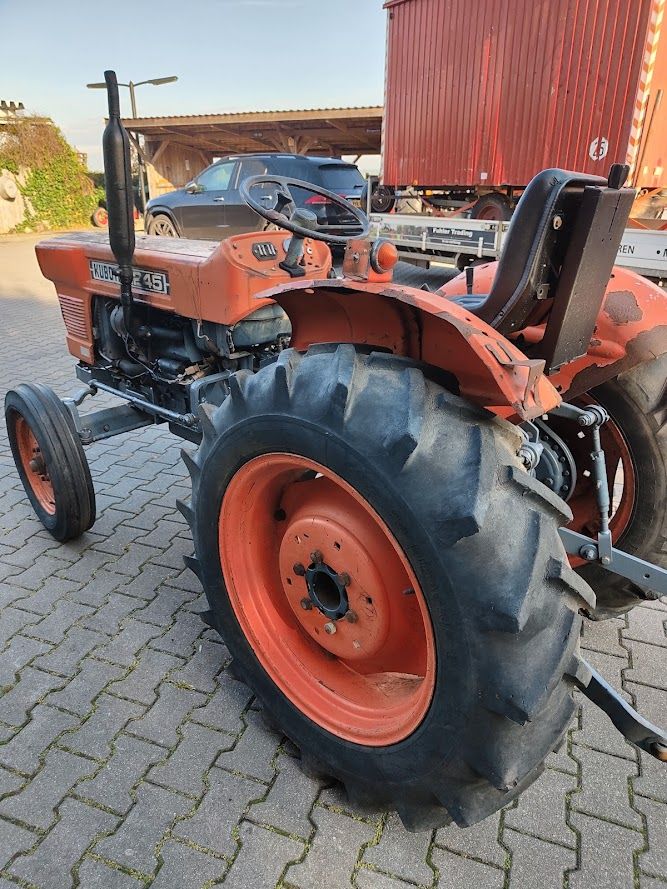 Kubota L245