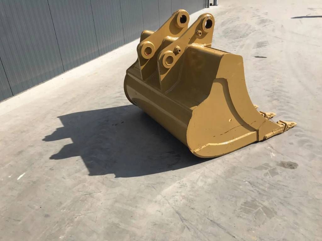 CAT 323D 1.40m