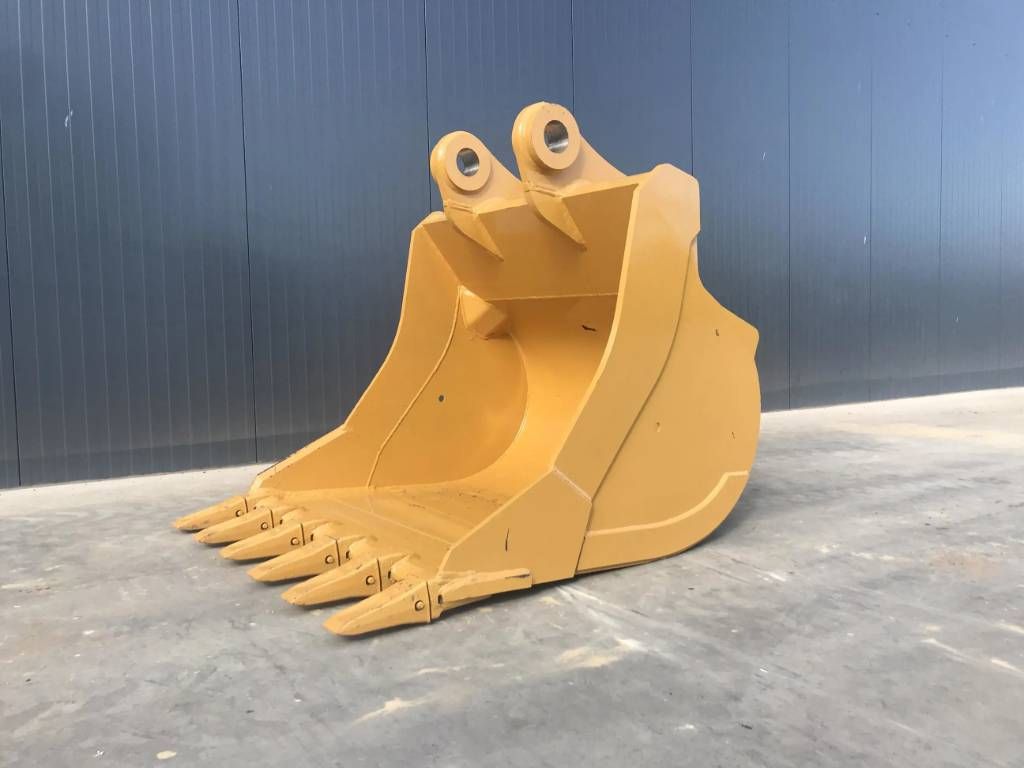 CAT 330D2