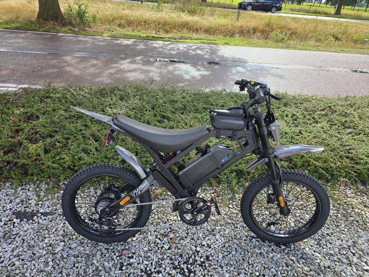 QM V20 Cross Skinnybike – Zwart – Full Option Ebike Fatbike