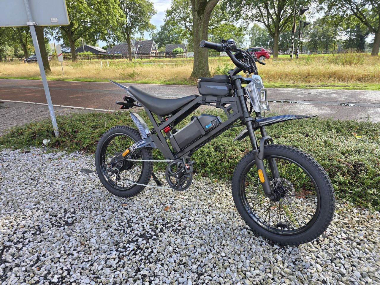 QM V20 Cross Skinnybike – Zwart – Full Option Ebike Fatbike