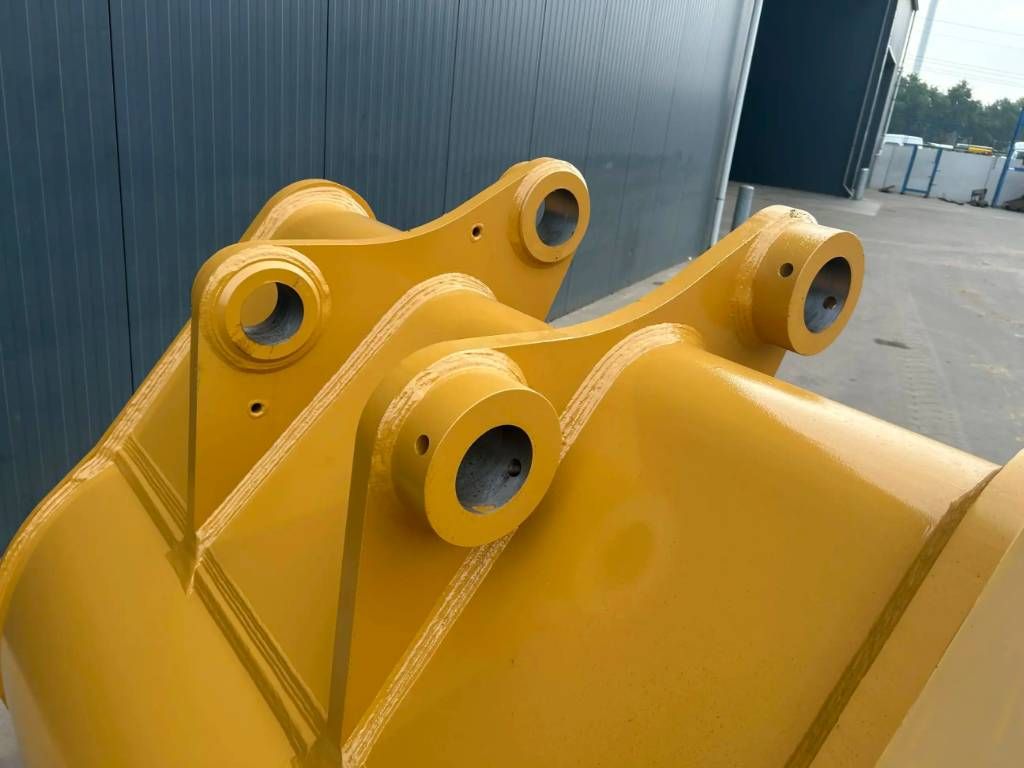 CAT 349D - TB Rock Bucket